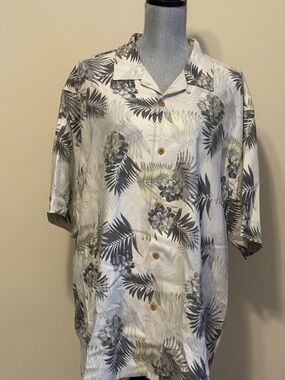 Tommy Bahama Tropical Leaf Button-Up Shirt in Cream and Gray